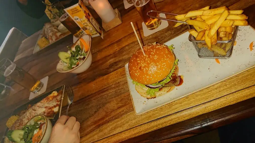 David MAERTEN_K Bana-Bar_Bergheim_avis