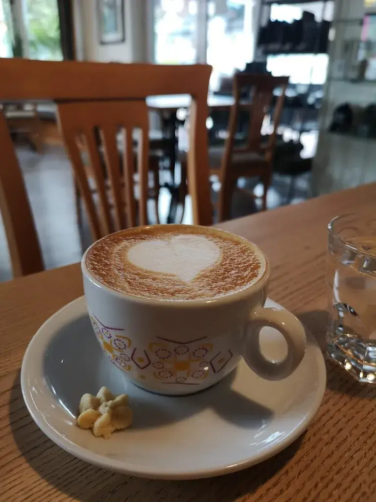 Keren Biran_post.cafe.altenmarkt_Altenmarkt im Pongau_recensione