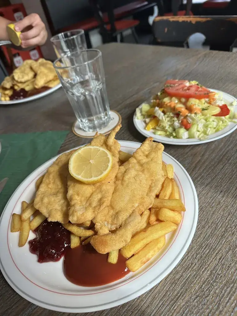 Nicos Stüberl_Burgfried_slider_image_2