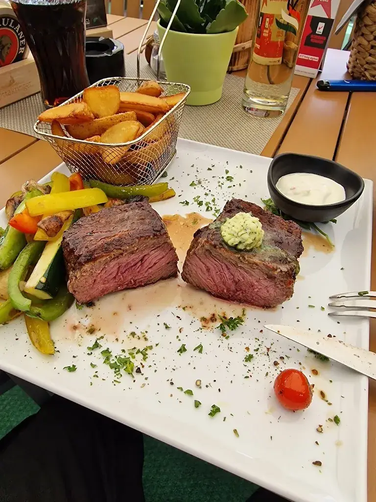 Dean Newton_Ramazotti's Pizza_Bad Hofgastein_review