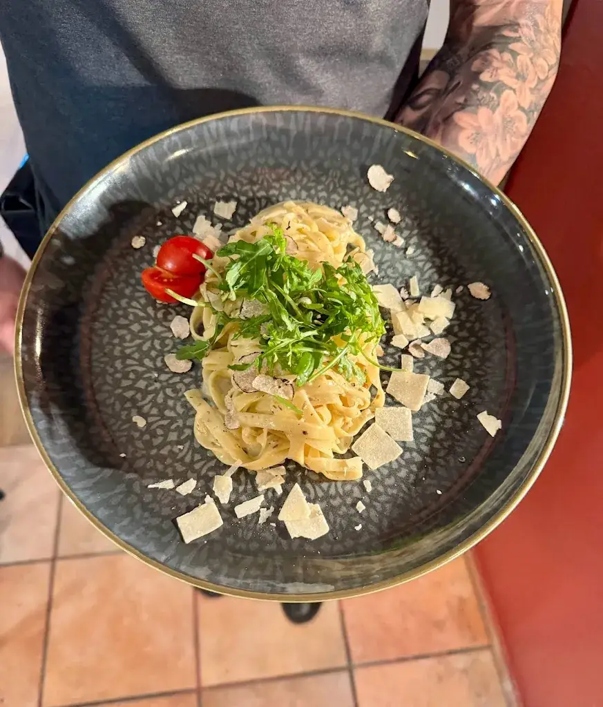 Ramazotti's Pizza_Bad Hofgastein_slider_image_3