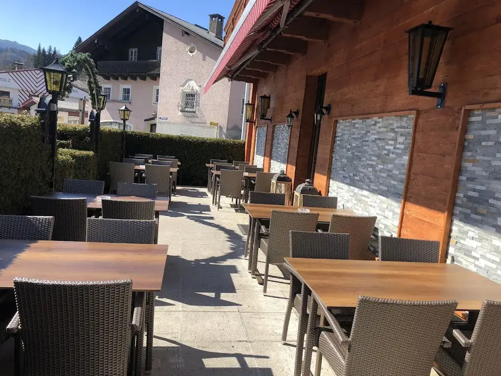 Papa Roy Pizzeria Restaurant Café_Bischofshofen_slider_image_1