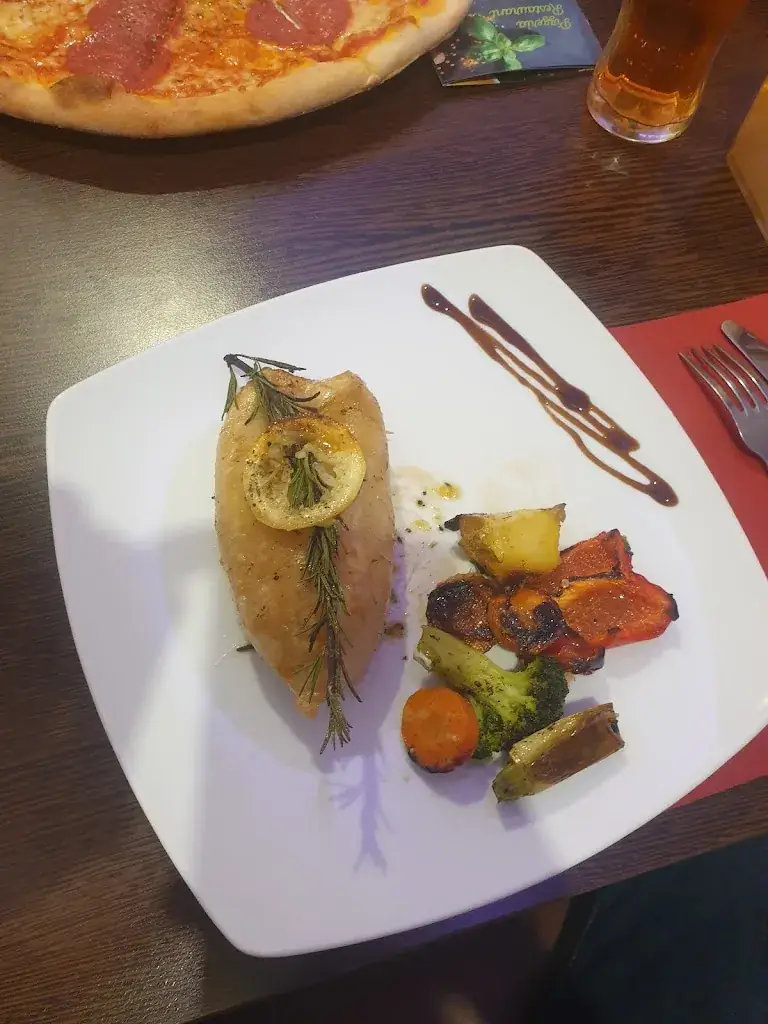 Saeid Al Mahmoud_Restaurant Pizzeria Palazzo_Bürmoos_review