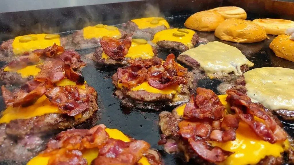 Mr. Burnz_Bürmoos_slider_image_1