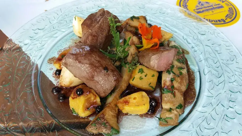 Werner Klaushofer_Kellnerei Michaelbeuern_Dorfbeuern_avis