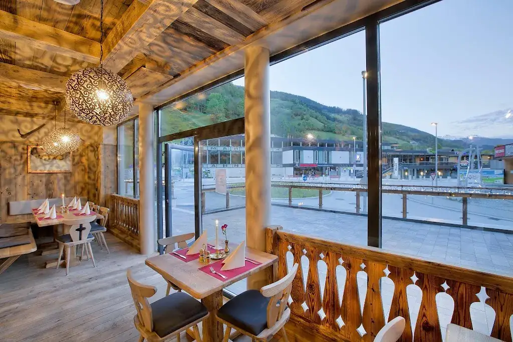 Restaurant & Pizzeria Bergschmied restaurant à Bramberg am Wildkogel