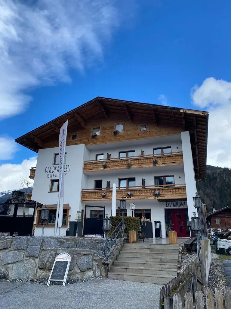 Harry Houkes_Hotel & Restaurant Der Drahtesel_Bramberg am Wildkogel_avis