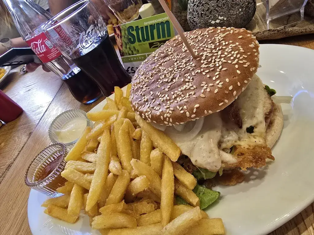 Caleb Watson_Die St.Georgnerin_Bruck an der Großglocknerstraße_avis