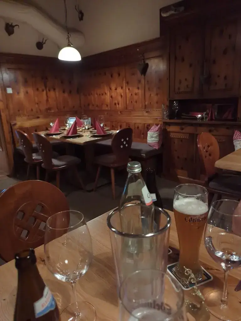 Restaurant-Gasthof Post ristorante a Bruck an der Großglocknerstraße