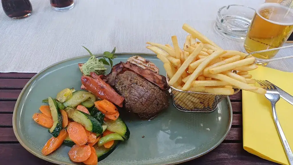 Gál András_Wirtshaus Obermayr_Ebenau_recensione