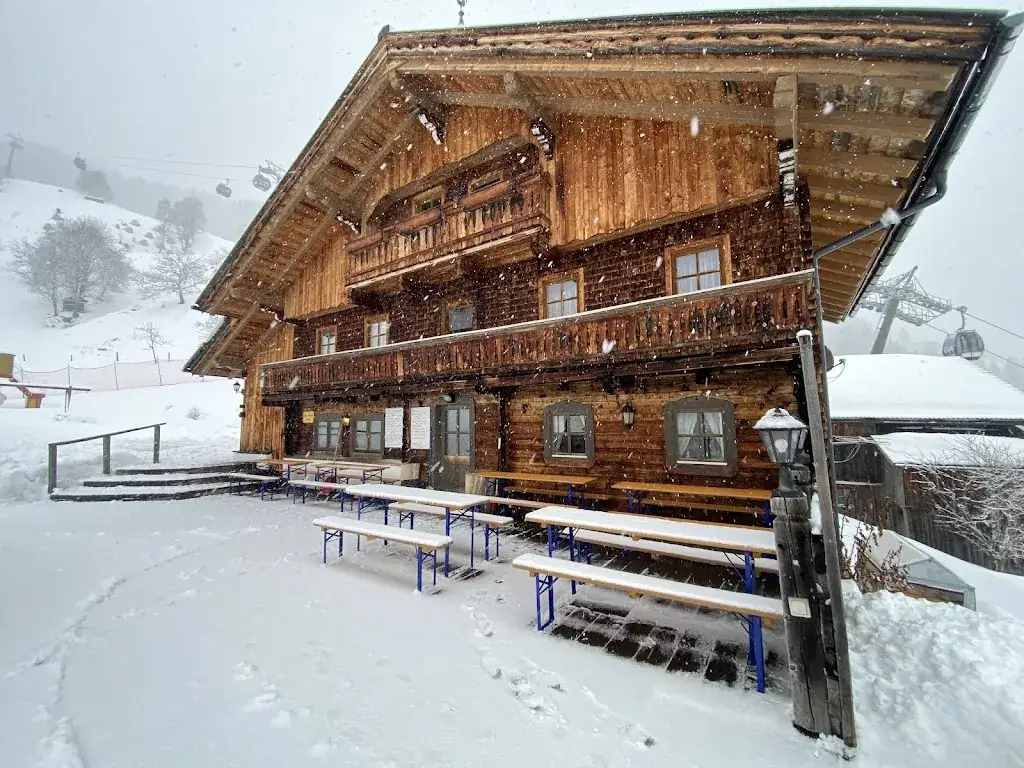 Jausenstation Almhäusl_Dienten am Hochkönig_slider_image_3