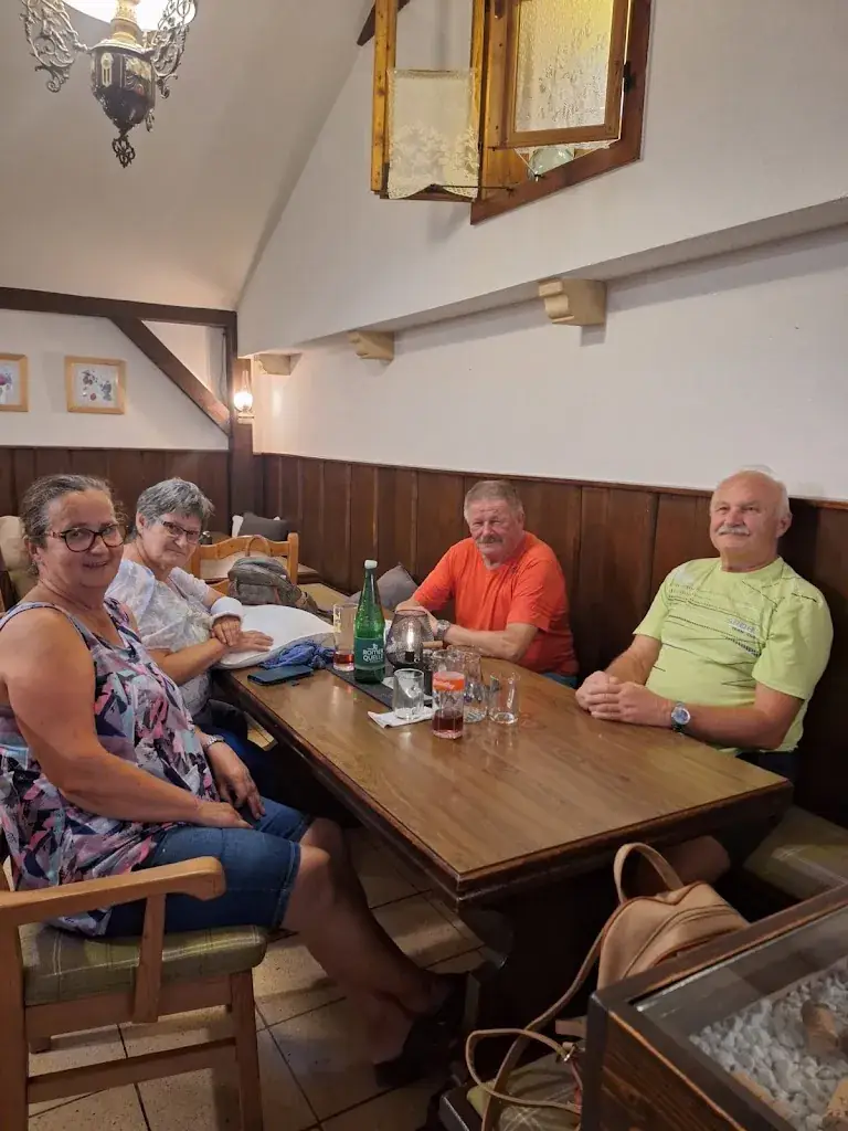 Gerti Foisner_Heuriger Mudi - Silke & Helmut Jäger_Mörbisch am See_review