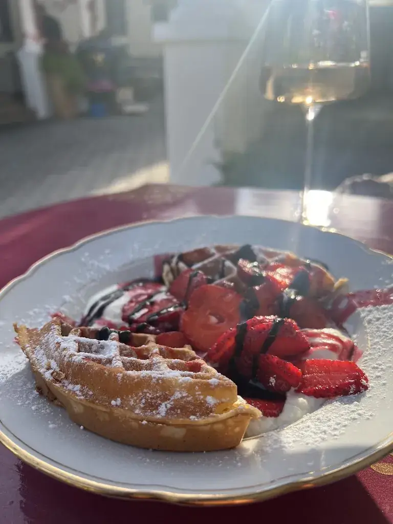 Nadia Stix_Zum bunten Storch_Mörbisch am See_recensione