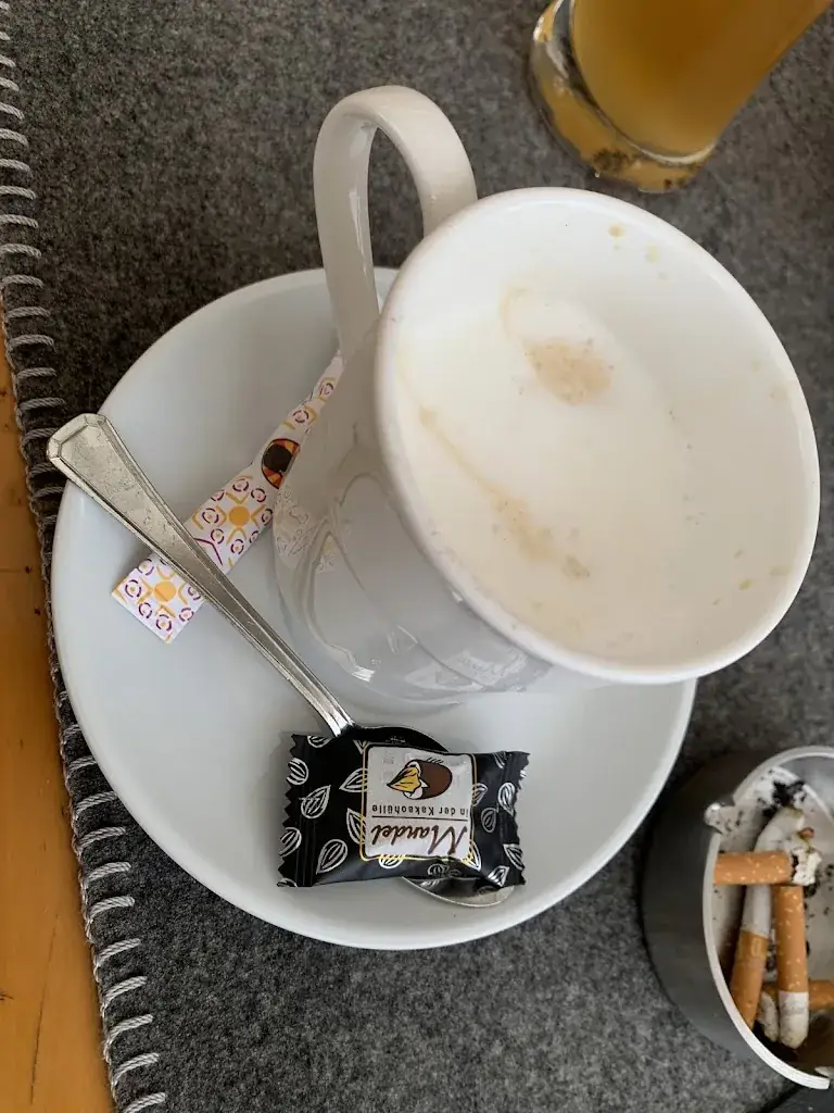 Nuchnalin Leerasantana_Restaurant Zum Holzwurm_Flachau_avis