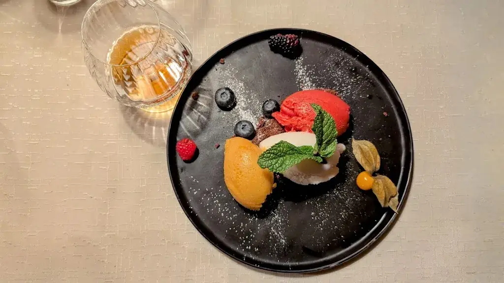 Roel Geusens_Steakhaus Schusterhäusl_Flachau_avis