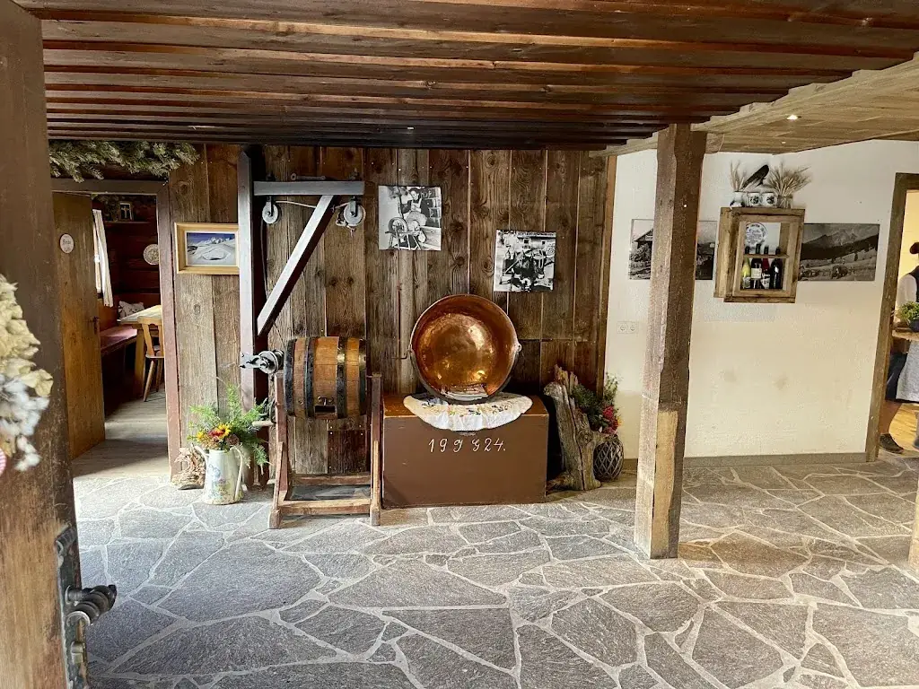 Sulzenalm - Wallehenhütte restaurant in Filzmoos