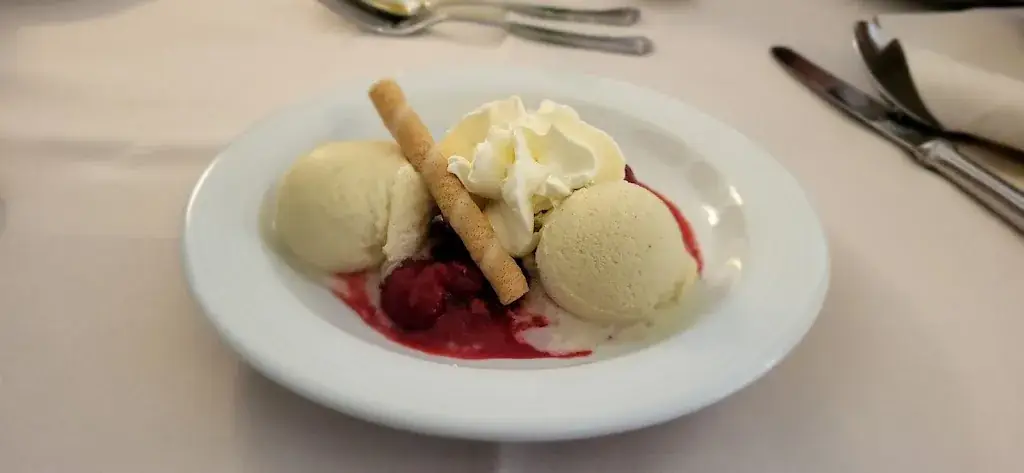 Denny Sg_Hotel Gasthof Moosleitner_Eugendorf_review