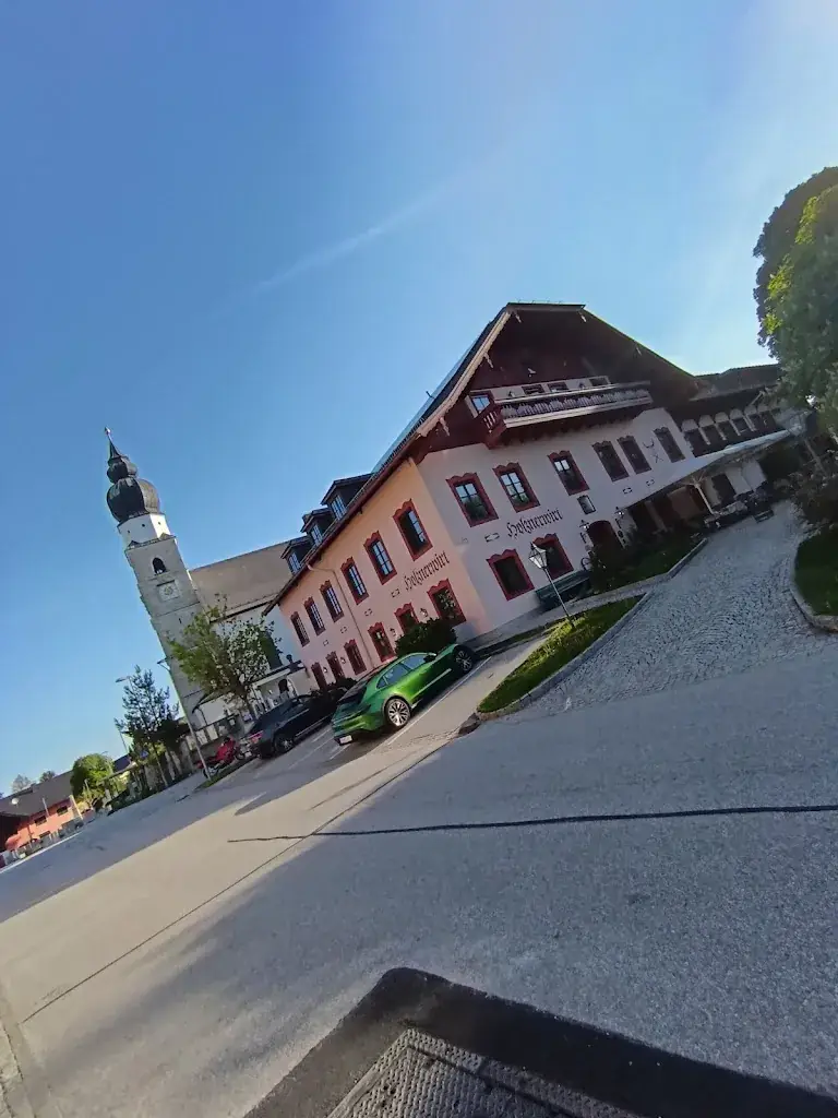 Norbert Repka_Der Holznerwirt._Eugendorf_avis