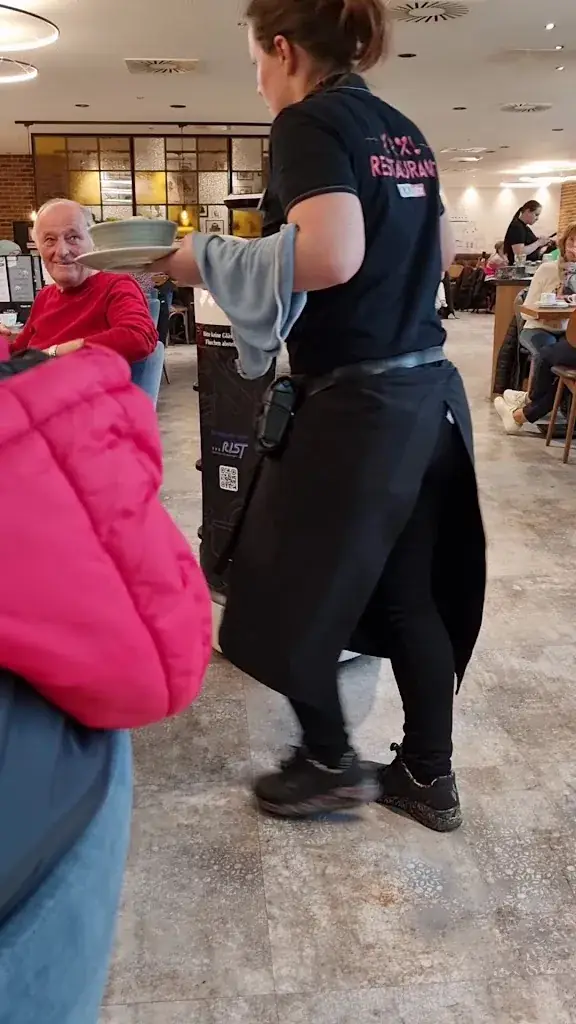 XXXLutz Restaurant Eugendorf_Eugendorf_slider_image_2