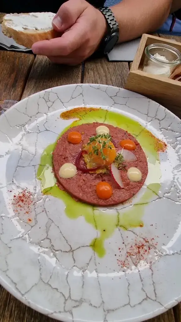 THE QUARTER_Andau_slider_image_2