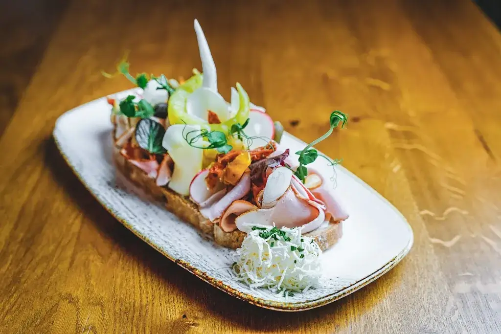 THE QUARTER_Andau_slider_image_3