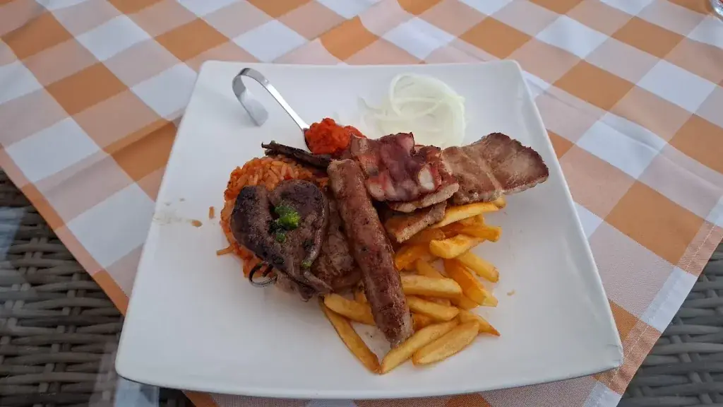 randy v_Echinger Gasthof and Biergarten_Eching_recensione