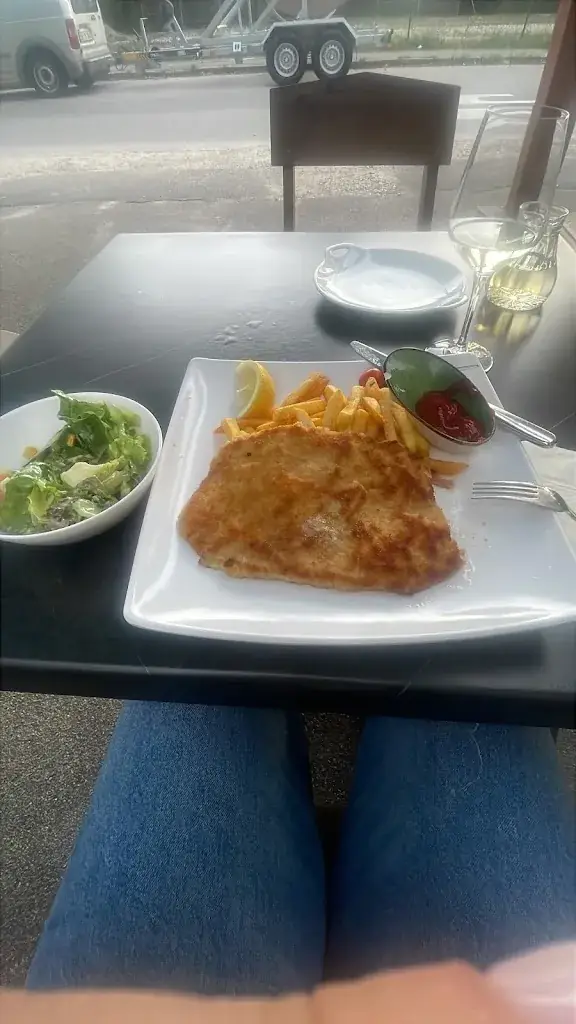 Génesis Linares_Echinger Gasthof and Biergarten_Eching_recensione