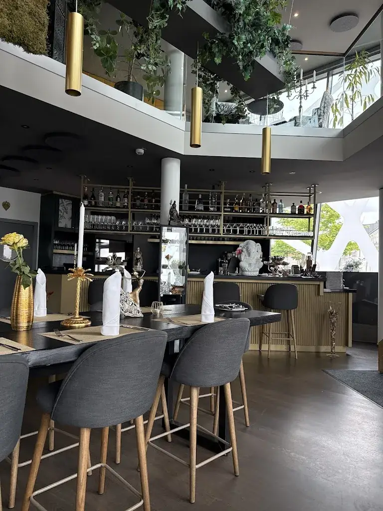 Pankaj Yadav_Ashish - Indisches Restaurant_Eching_reseña