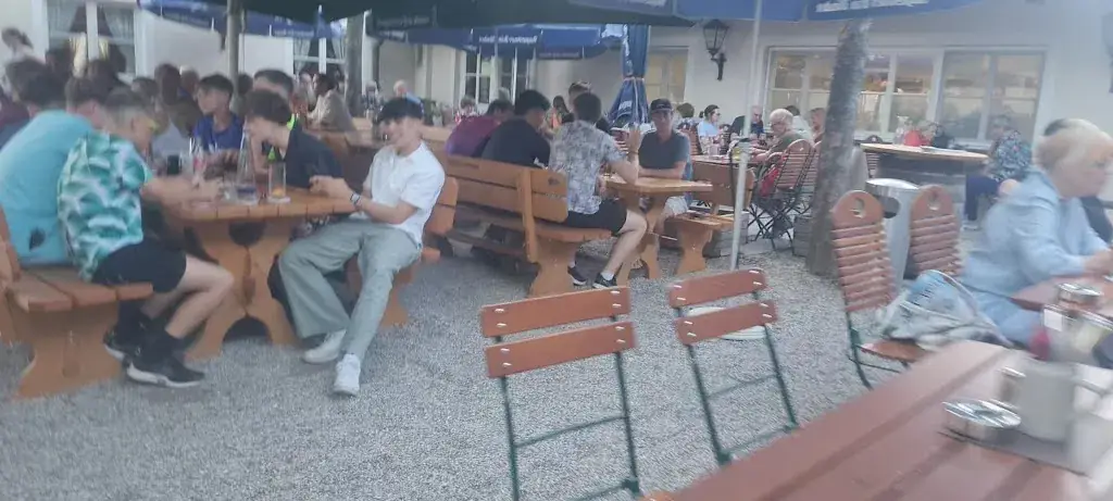 Ronald Stilting_Garchinger Augustiner_Eching_avis