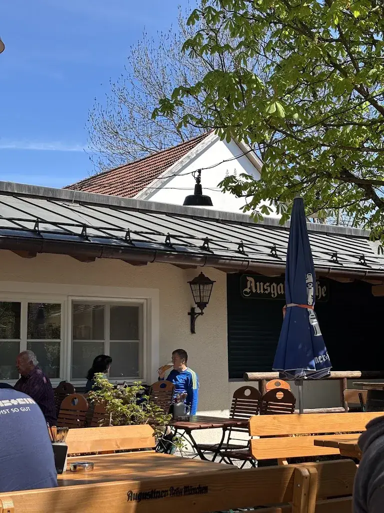 Klaudia Sári_Garchinger Augustiner_Eching_avis