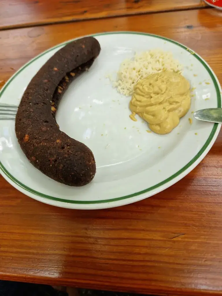 Dominik W_Heurigenlokal Fink_Neufeld an der Leitha_avis