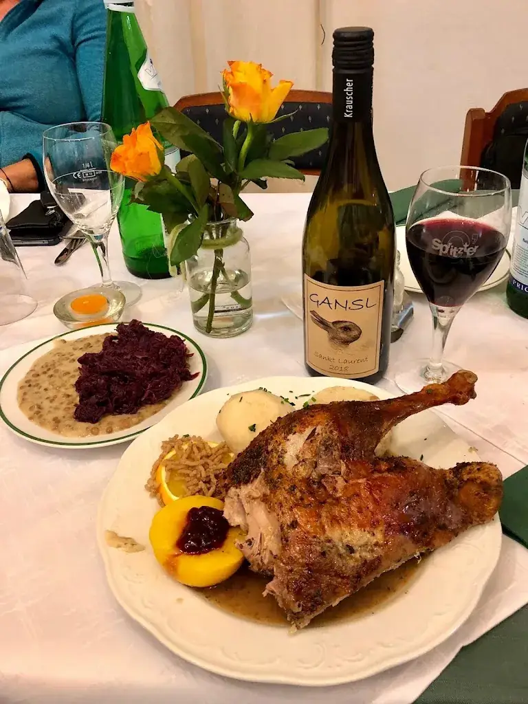 Jürgen Anderle_Heurigenlokal Fink_Neufeld an der Leitha_avis