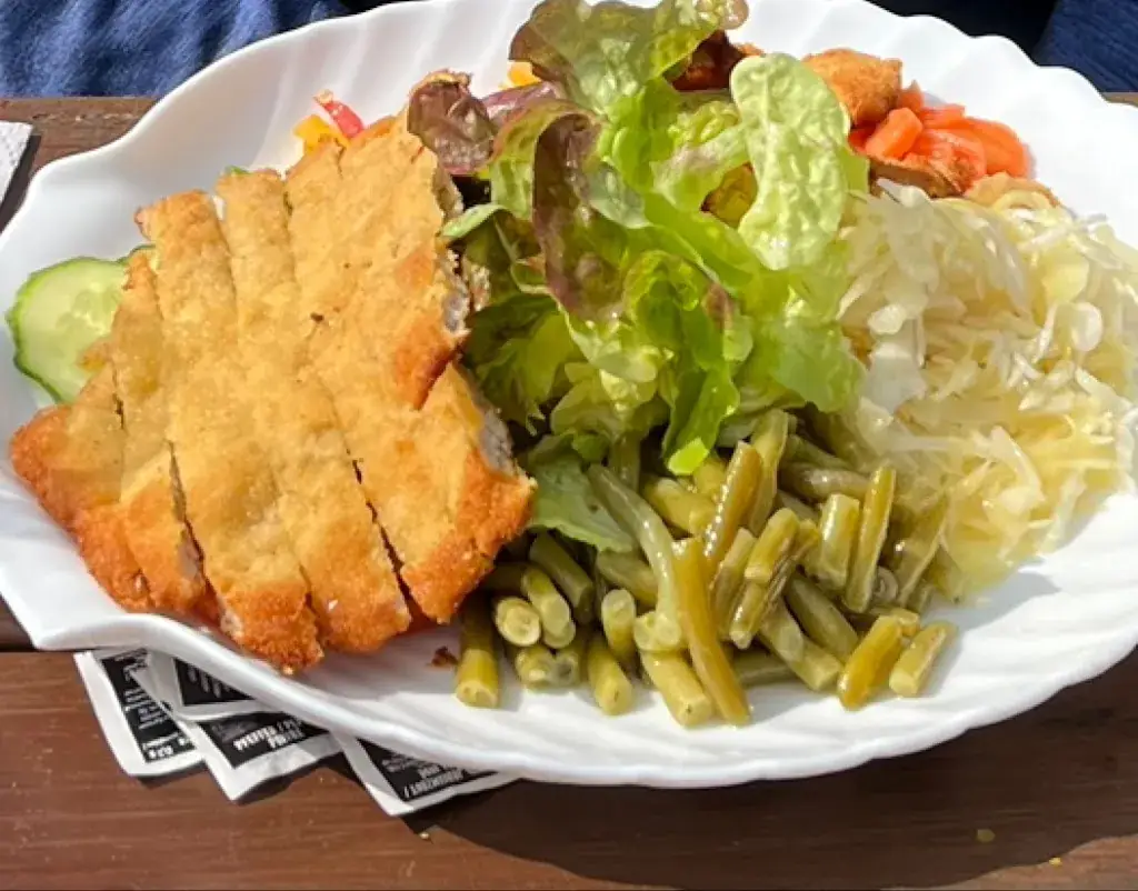 SHE nose BETTER_Ausflugslokal Sankt Georgenberg Bad Rodach_Georgenberg_review