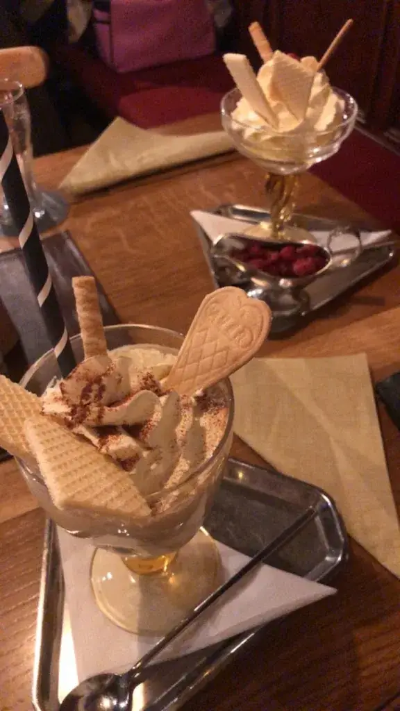 Sara Vukovic_Hotel Gasthof Schorn_Grödig_avis