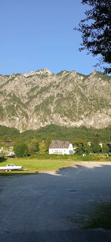 Tim Curtis_Gasthof Simmerlwirt_Grödig_avis