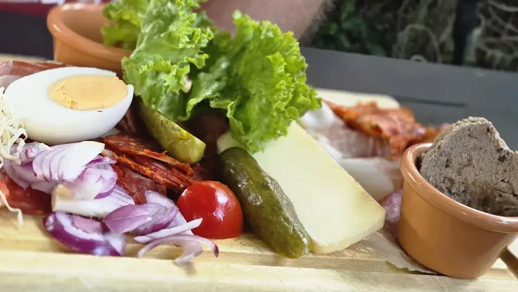 Peggy Kien_Heurigen-Restaurant Zua Oidn Hex_Neufeld an der Leitha_recensione