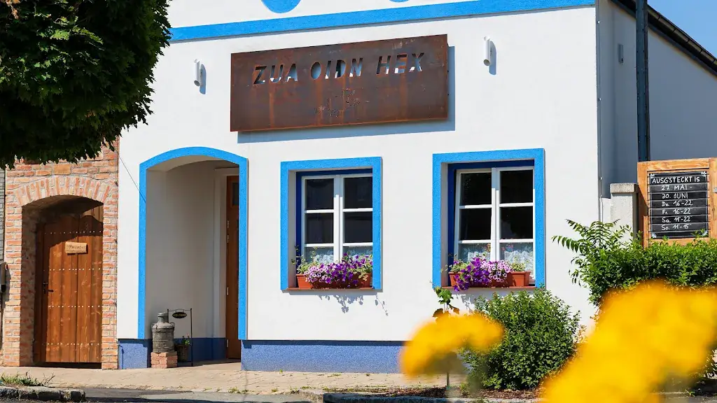 Heurigen-Restaurant Zua Oidn Hex ristorante a Neufeld an der Leitha
