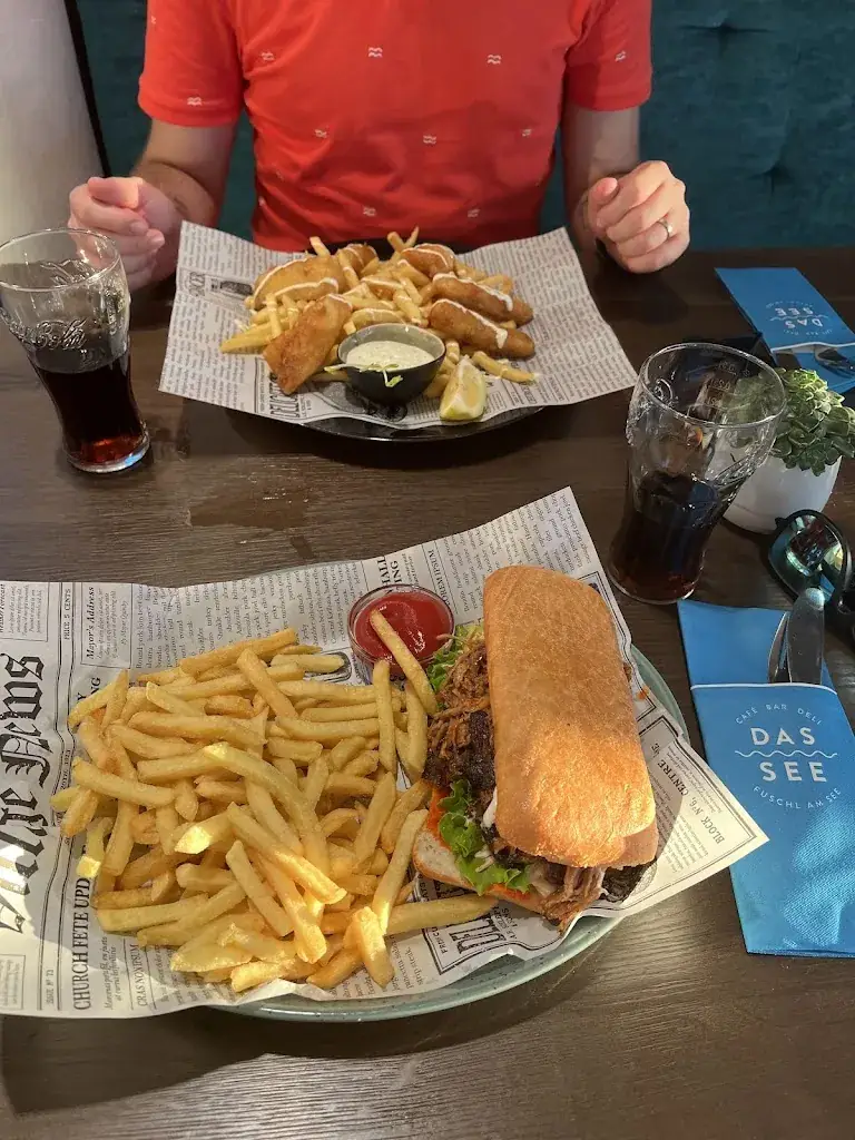 Zoltán Komjáti_Das SEE_Fuschl am See_review