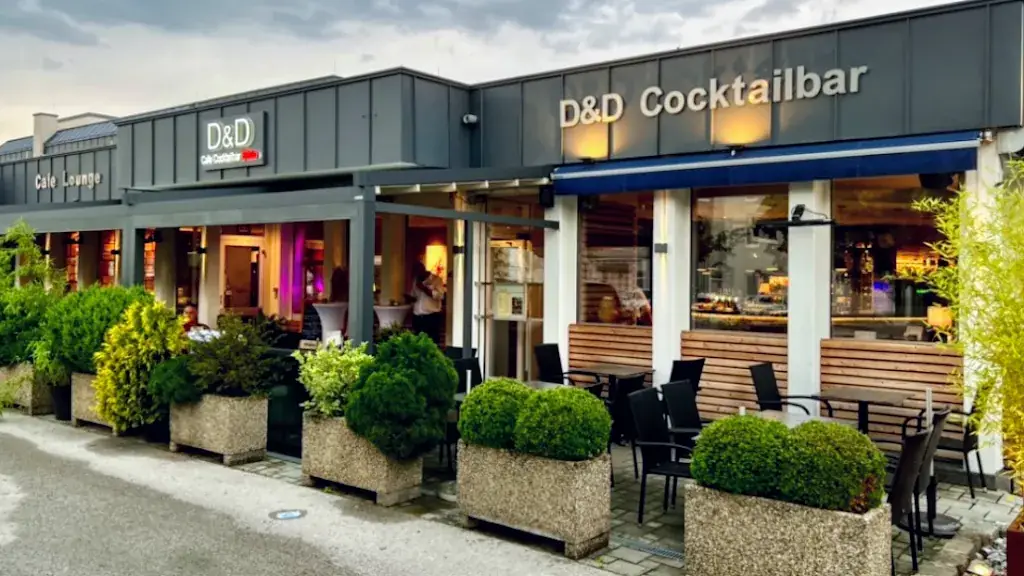 D&D Café•Cocktailbar•Bistro ristorante a Neufeld an der Leitha
