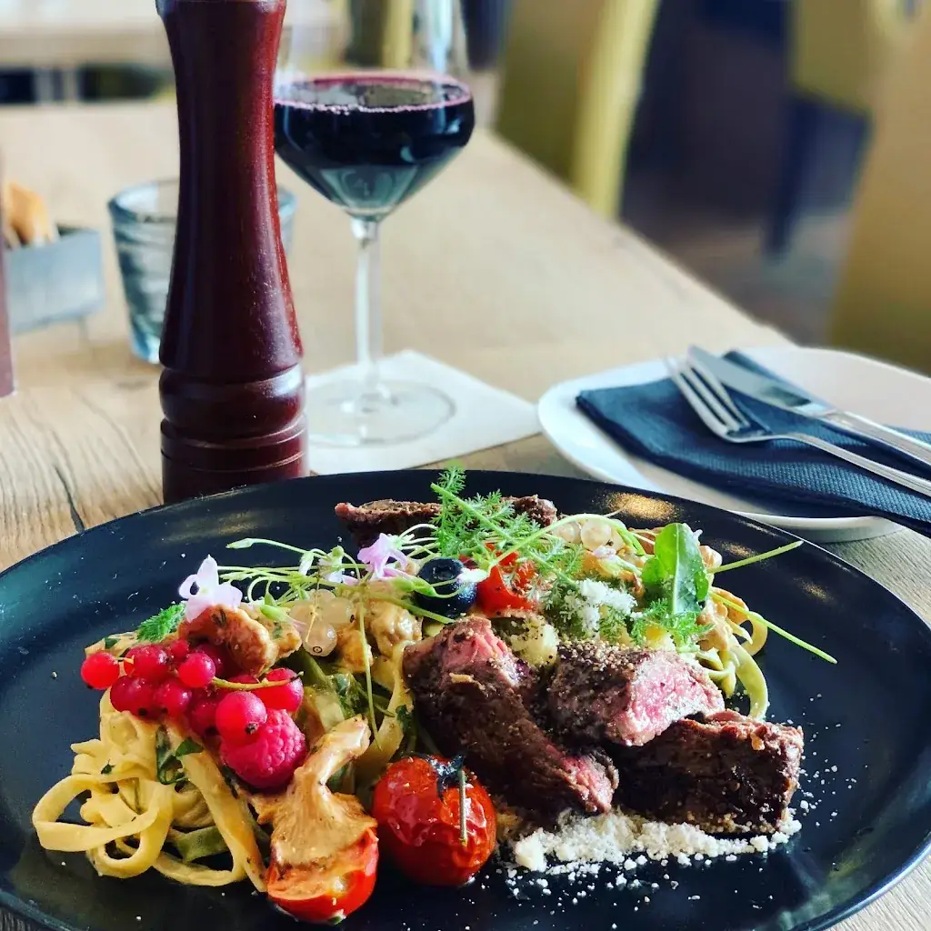 D&D Café•Cocktailbar•Bistro_Neufeld an der Leitha_slider_image_2