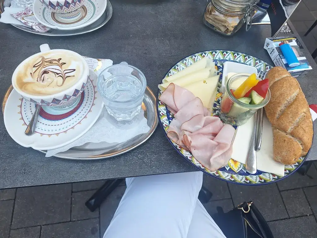 D&D Café•Cocktailbar•Bistro_Neufeld an der Leitha_slider_image_3