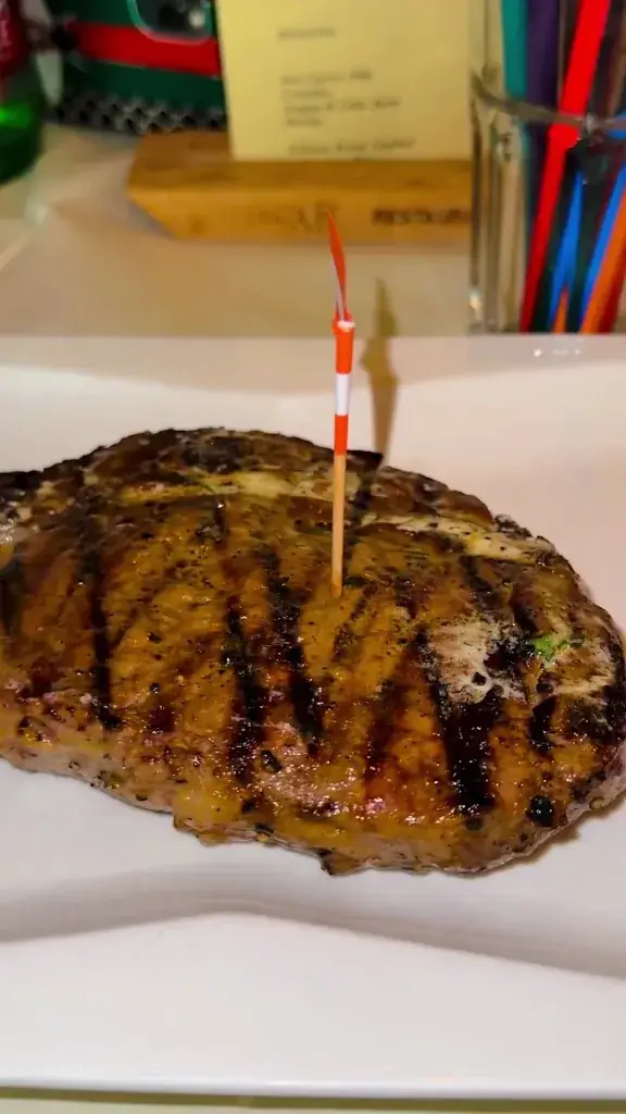 Tshi2025_Santa Fe_Hallwang_review