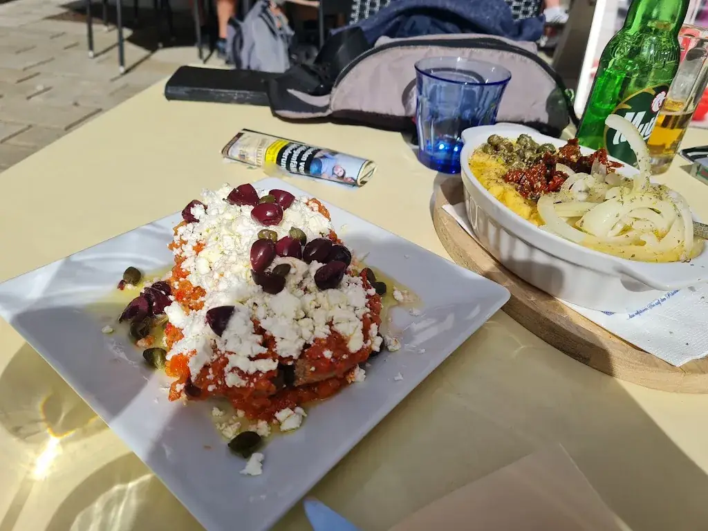 Lorena Escobar_Ta Leme_Hallein_recensione