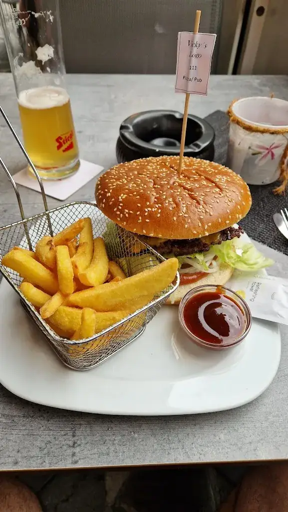 Stefan D._Vicky's Logo 111_Golling an der Salzach_recensione