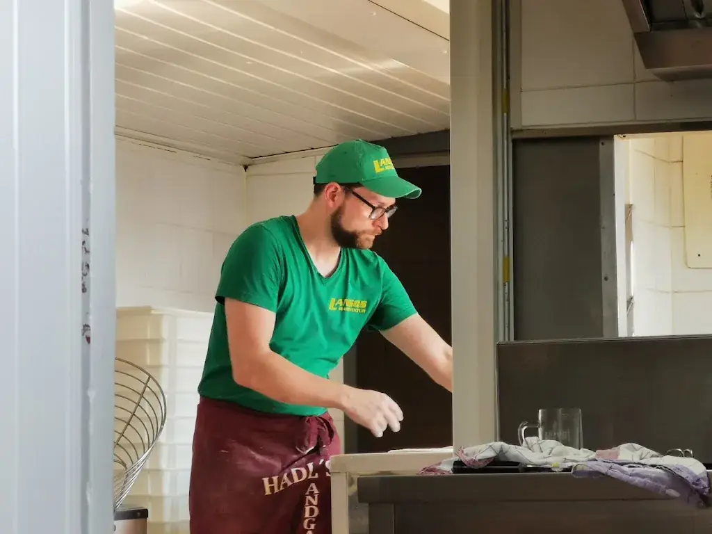 Felix Popernitsch_Langos Manufactur_Neufeld an der Leitha_avis