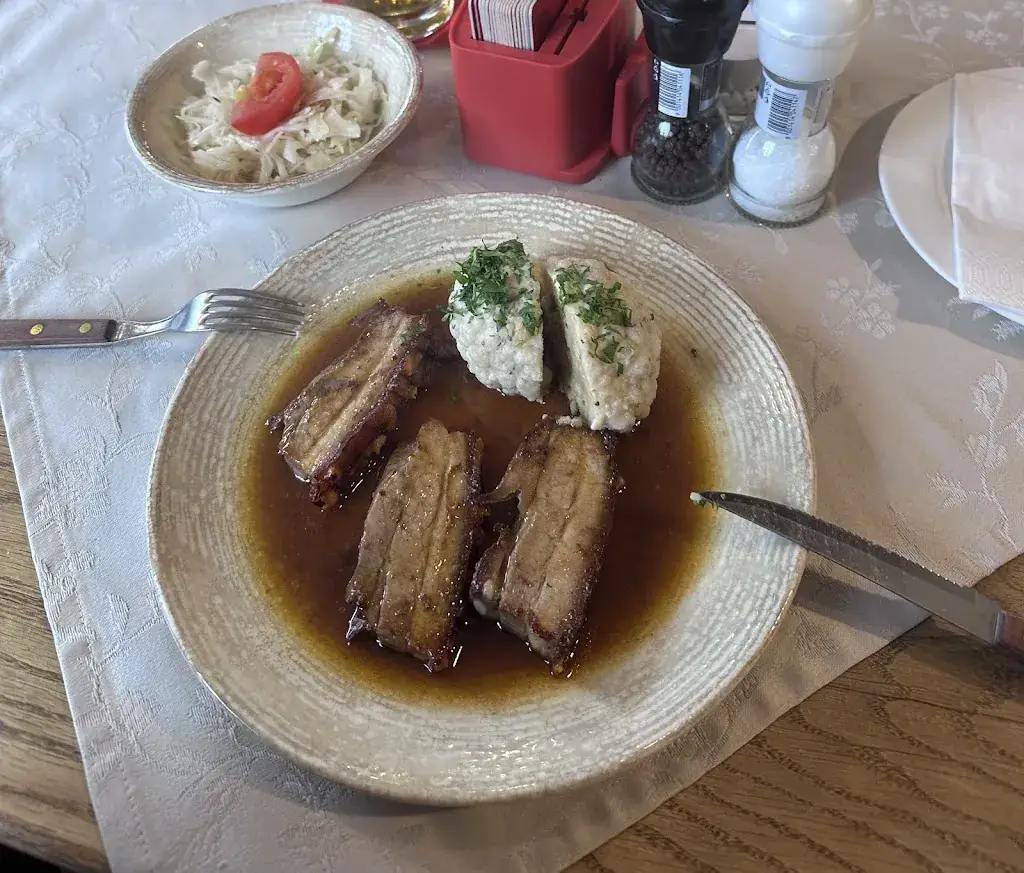 Stefan Plattner_Gasthaus Vinothek Häfei_Grossgmain_review