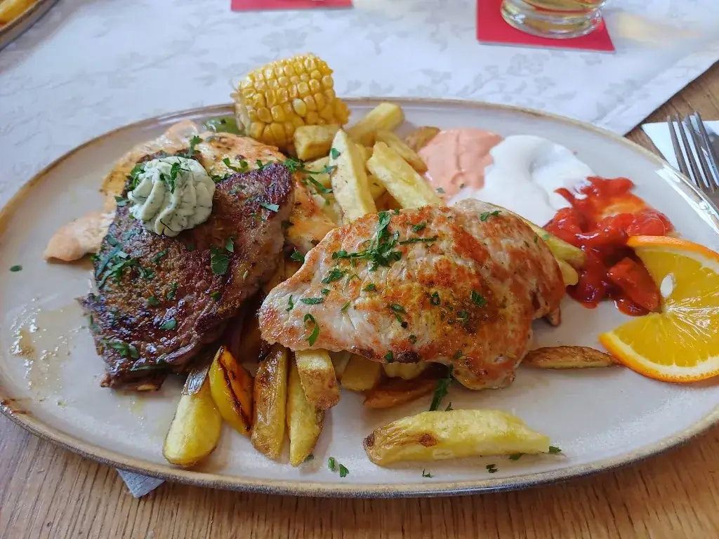 Bernhard Hamster_Gasthaus Vinothek Häfei_Grossgmain_review