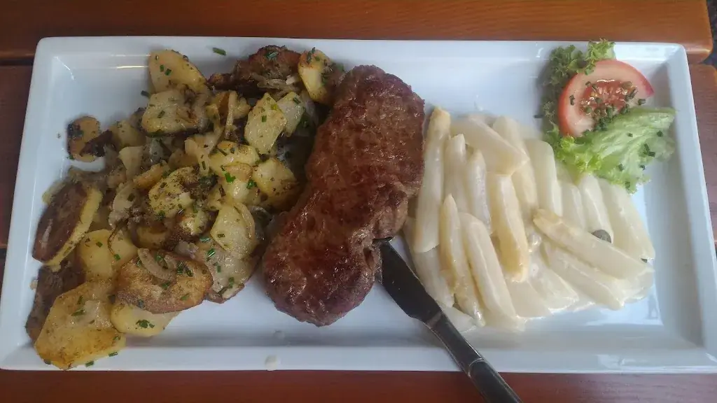 Marcus Burkert_Gasthaus Gruttenstein zum Pfaffei_Grossgmain_avis