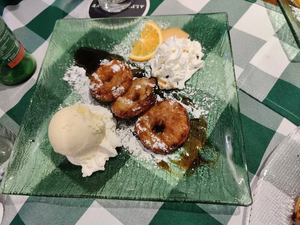 Yuri Orzikh_RESTAURANT HÜNNS_Grossgmain_avis