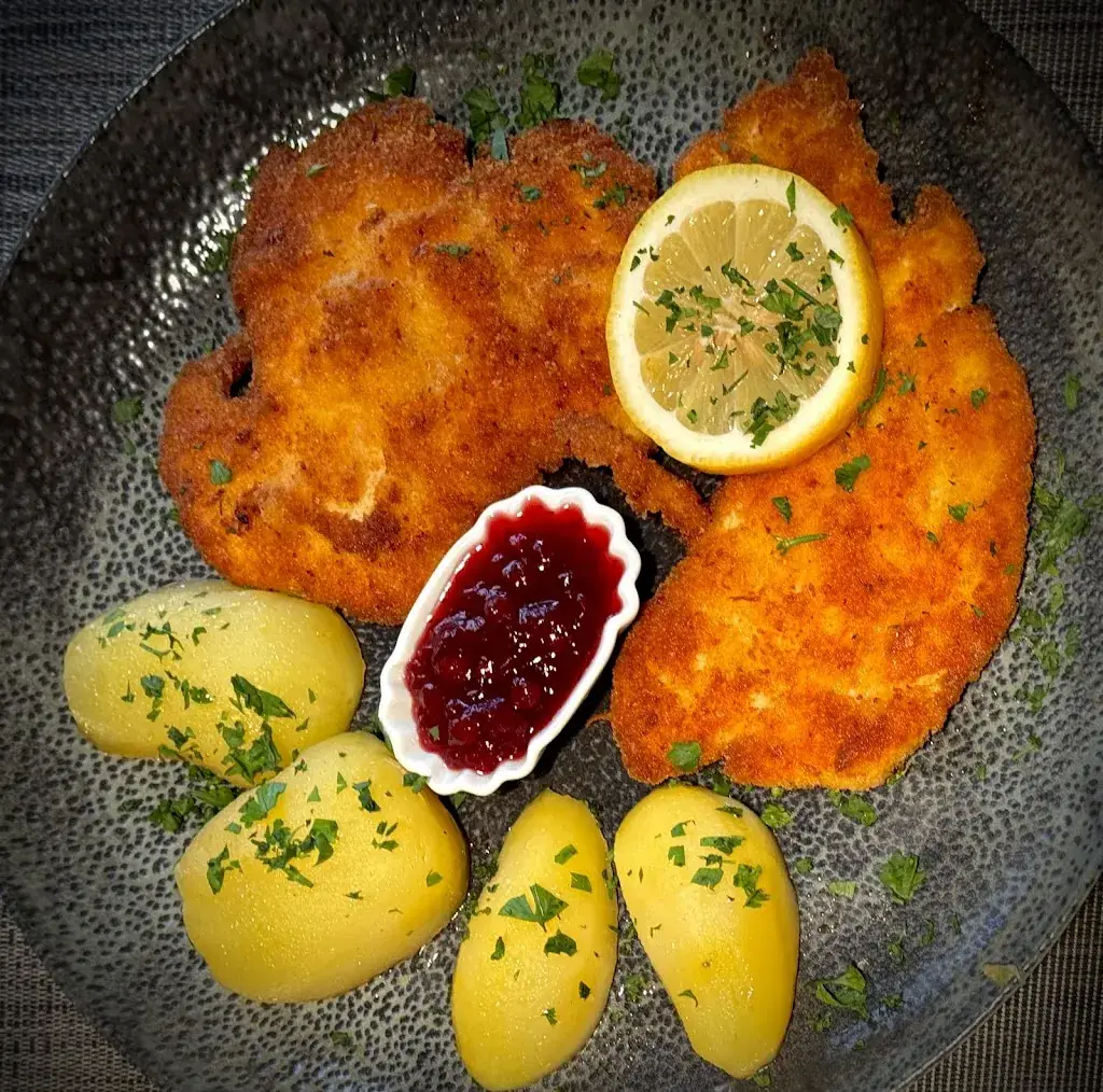 Tucha Restaurant_Grossgmain_slider_image_3